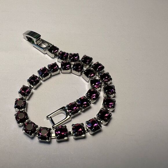 Handcrafted bracelet with amethyst sparkly Swarovski crystal - Picture 5 of 6